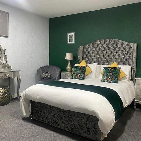 Saphire Glasgow Apartments ギフノック エクステリア 写真