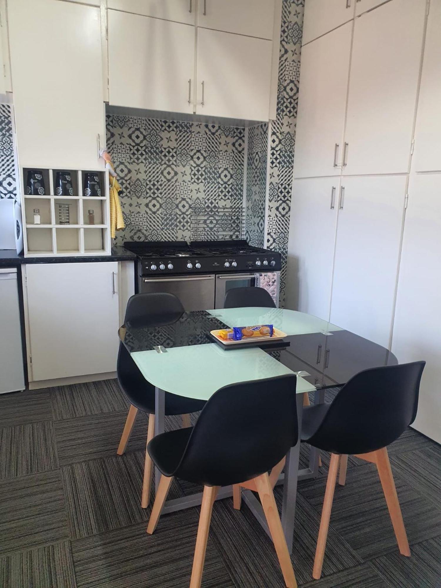 Saphire Glasgow Apartments ギフノック エクステリア 写真